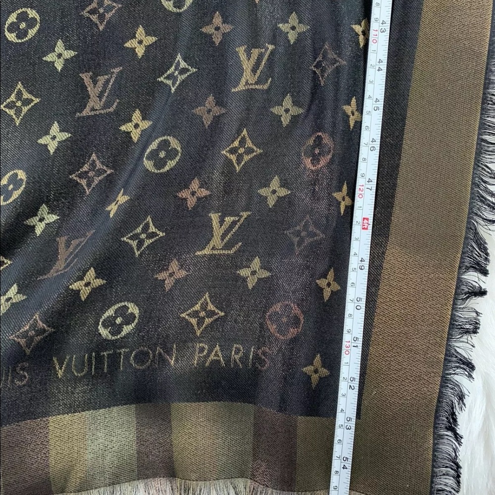 LV Monogram So Shine Silk/GoldenScarf/Shawl 100%Authentic Louis Vuitton MRSP$730 - Picture 2 of 14